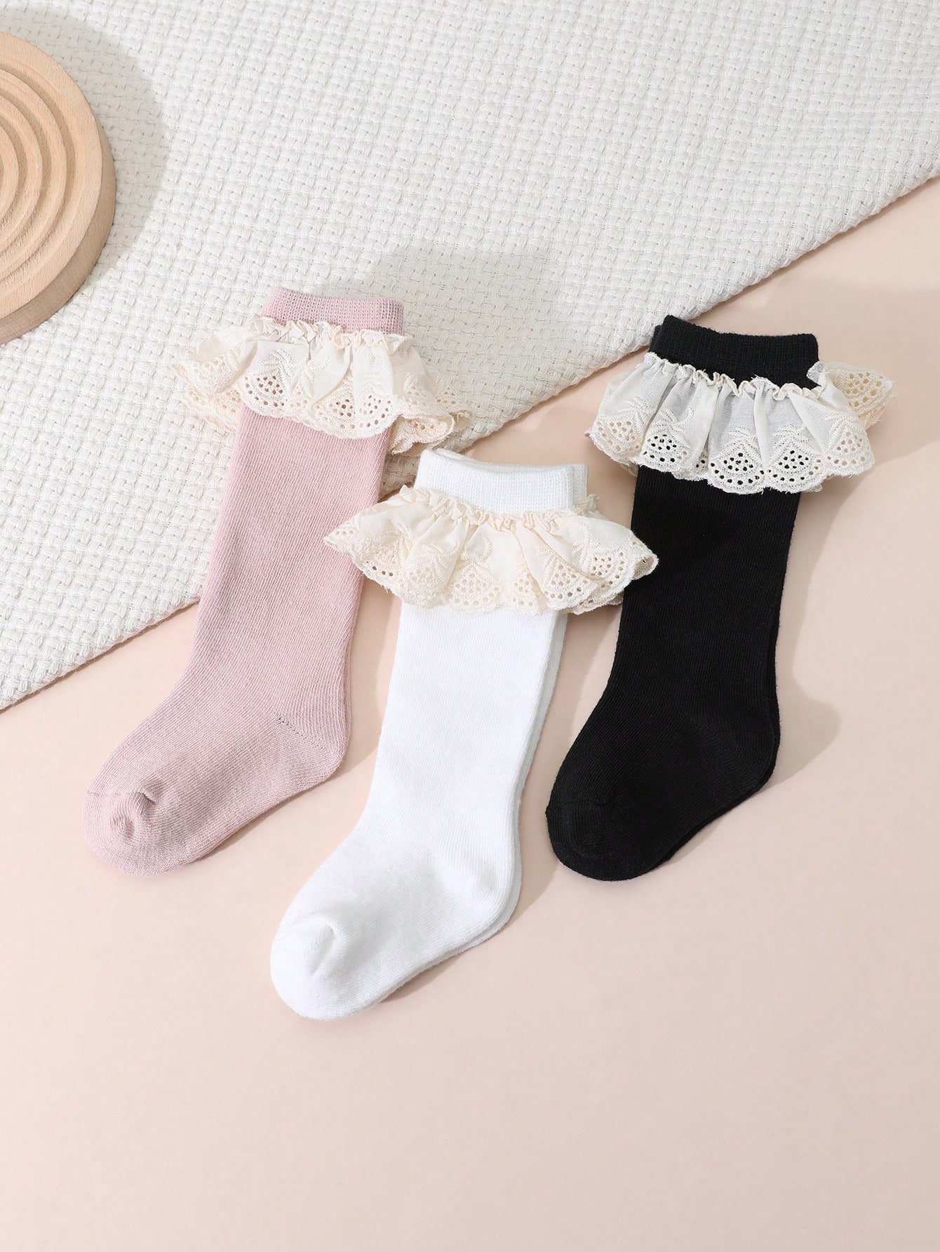 Baby Sock Oximeter - ถุงเท้ายาวถึงเข่าสำหรับเด็กผู้หญิง 3 คู่ ลายลูกไม้ระบาย 0-3 ปี